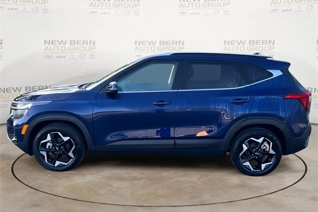2024 Kia Seltos EX photo 1