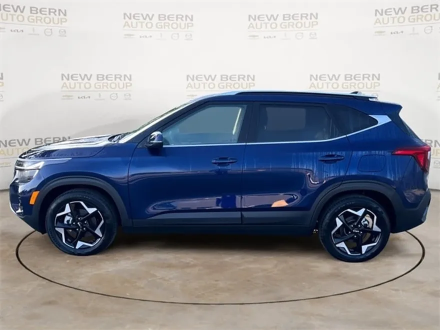 2024 Kia Seltos EX photo 1
