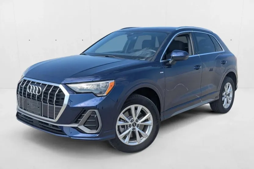 2022 Audi Q3 S line Premium photo 1