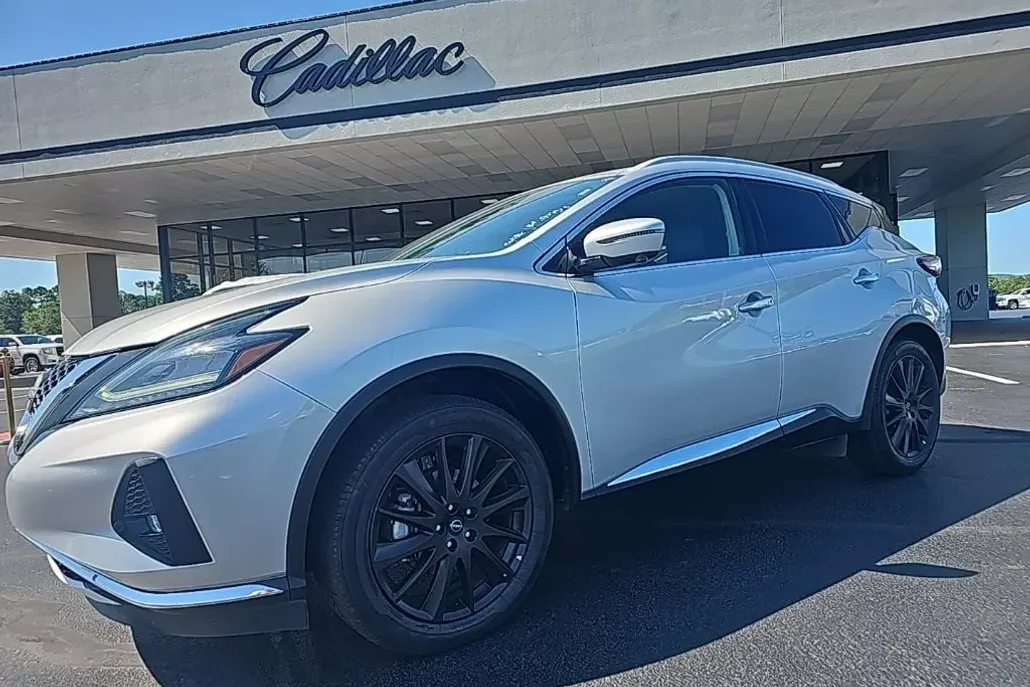 2023 Nissan Murano SL photo 1