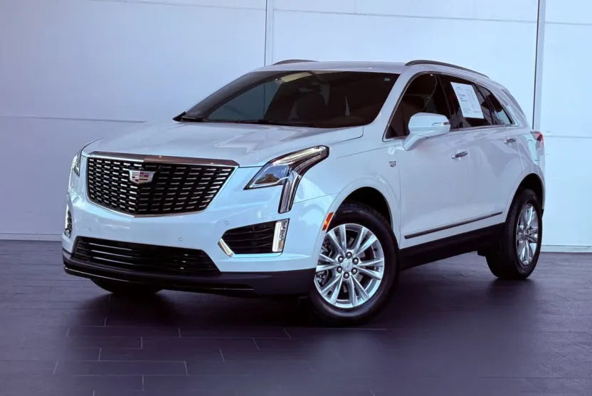 2025 Cadillac XT5 Luxury photo 1