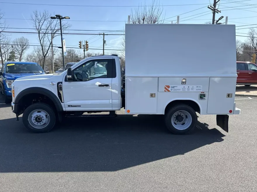2023 Ford F-550 XL photo 1