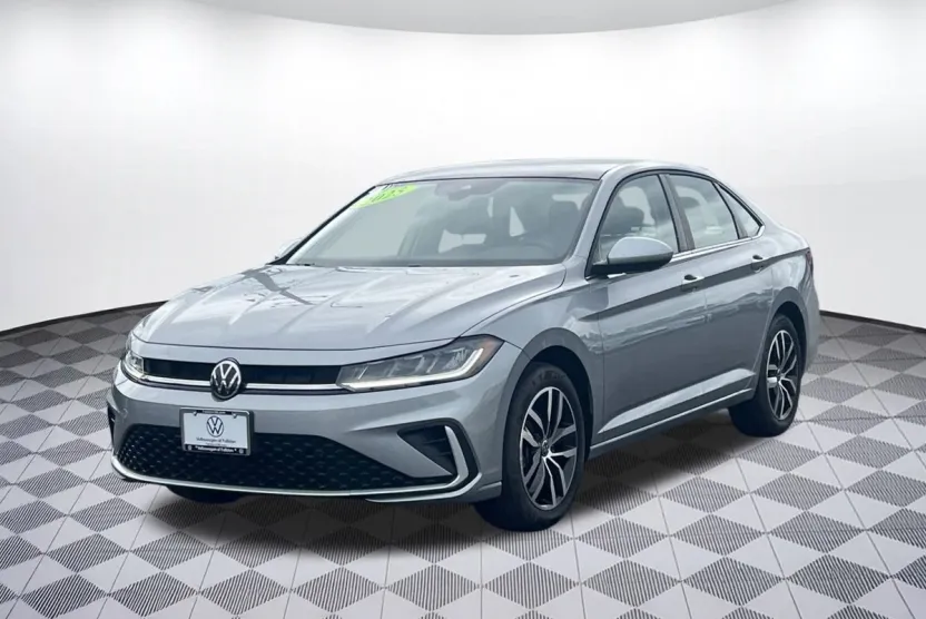 2025 Volkswagen Jetta SE photo 1