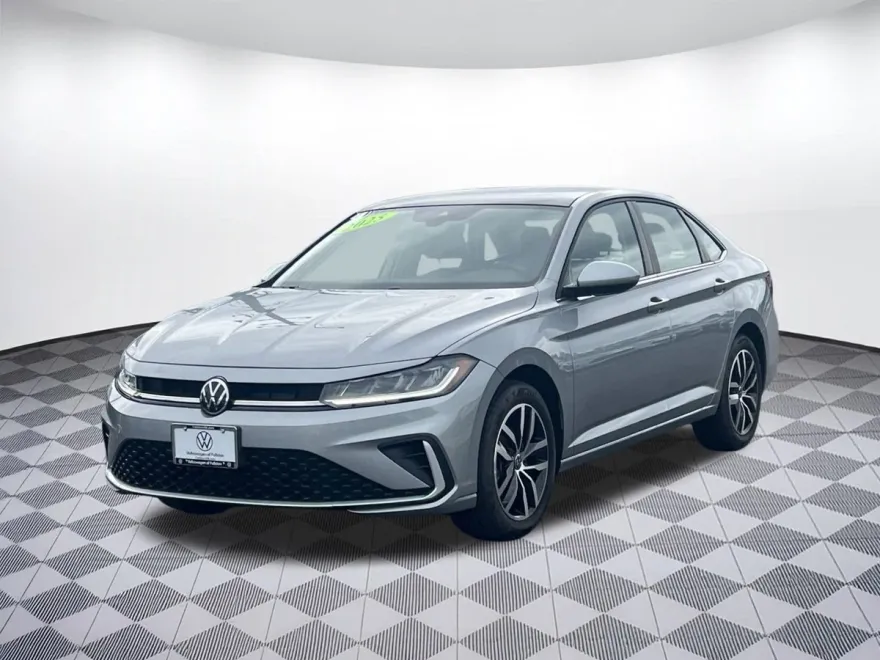 2025 Volkswagen Jetta SE photo 1