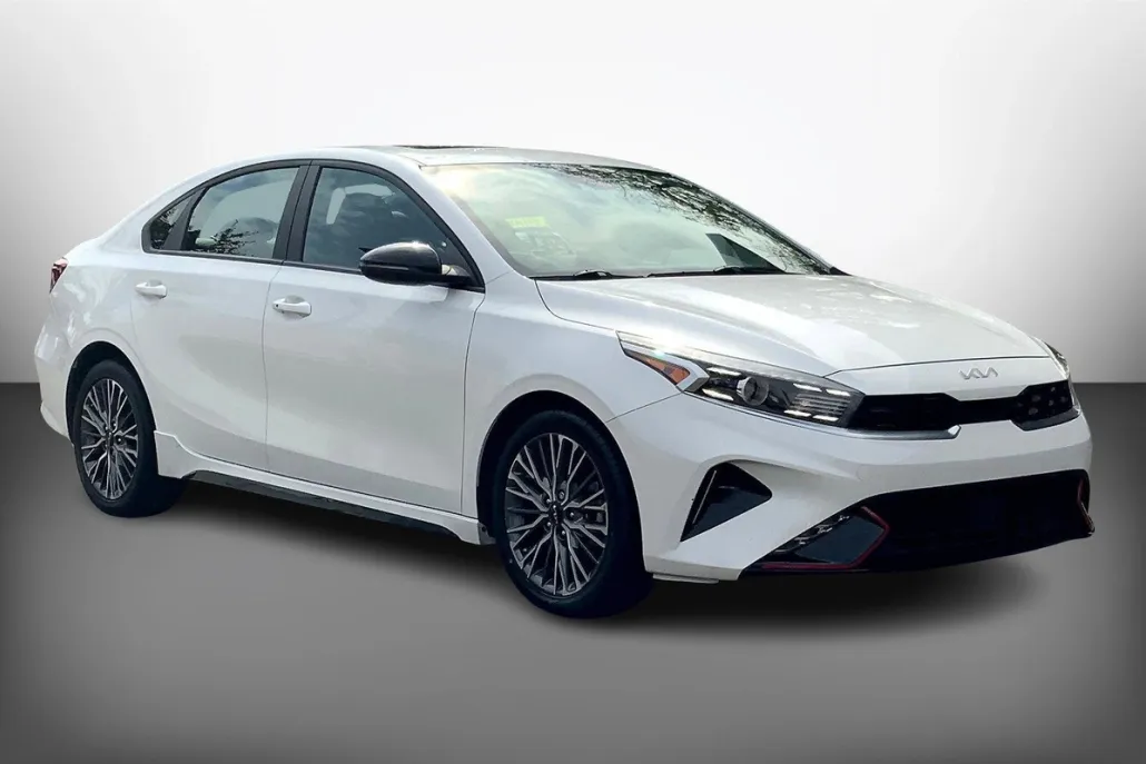 2023 Kia Forte GT-Line photo 1