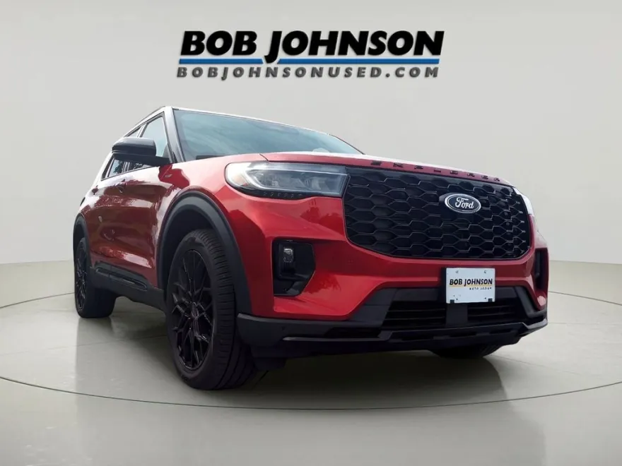 2025 Ford Explorer ST-Line photo 1