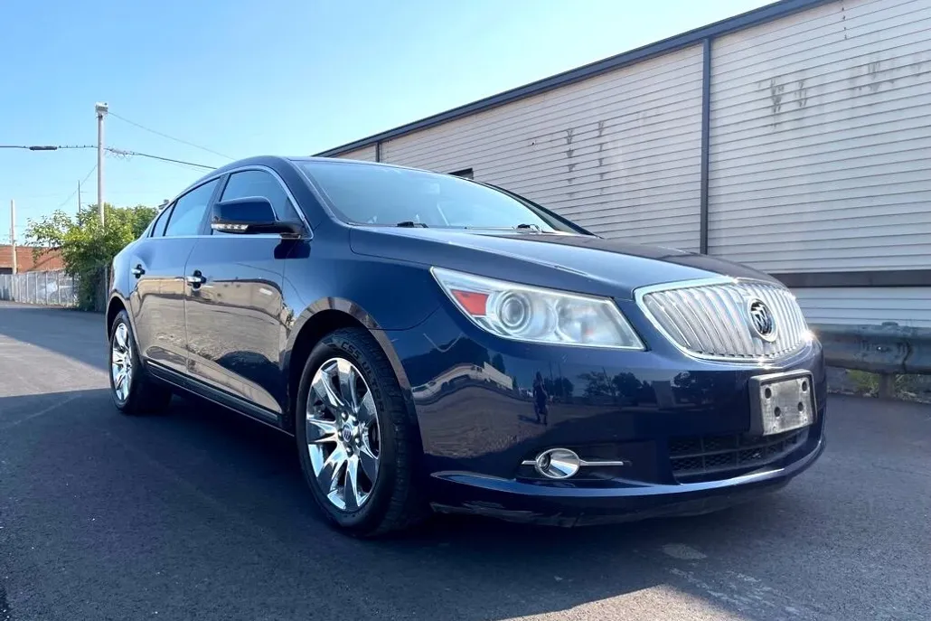 2010 Buick LaCrosse CXL photo 1