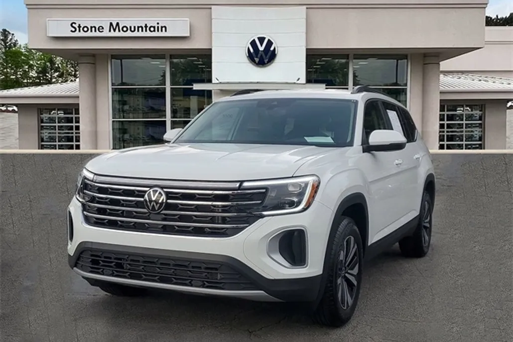 2025 Volkswagen Atlas SE photo 1