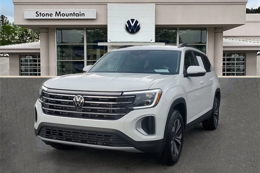 2025 Volkswagen Atlas SE photo 1