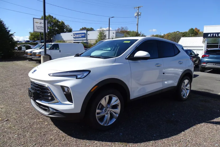 2025 Buick Encore GX Preferred photo 1