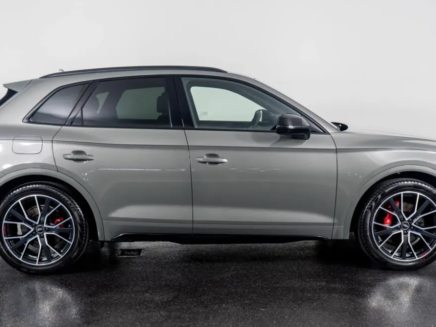 2024 Audi SQ5 Prestige photo 1