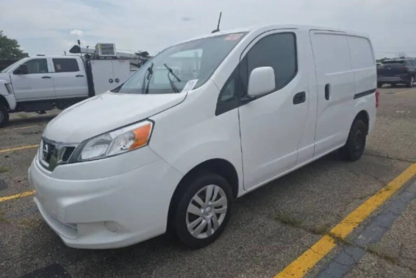 2019 Nissan NV200 SV photo 1