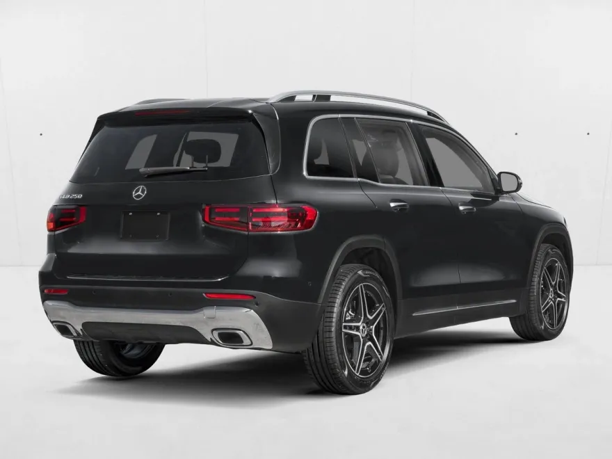 2025 Mercedes Benz GLB 250 photo 1