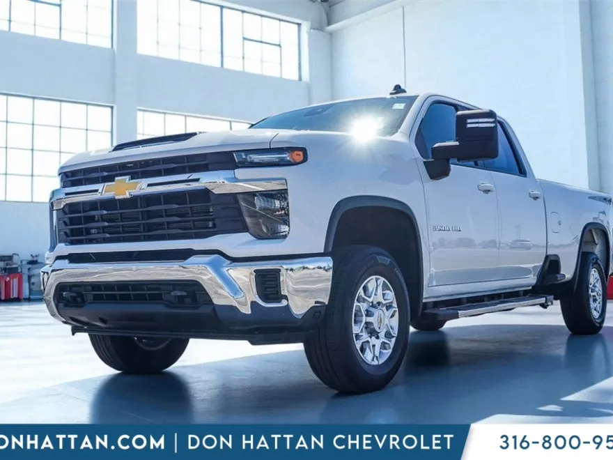 2024 Chevrolet Silverado 3500HD LT photo 1