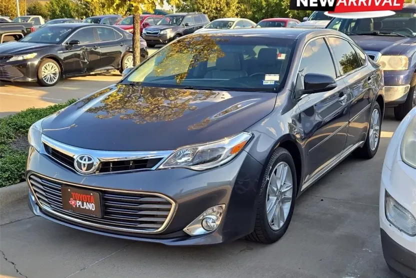 2014 Toyota Avalon XLE photo 1