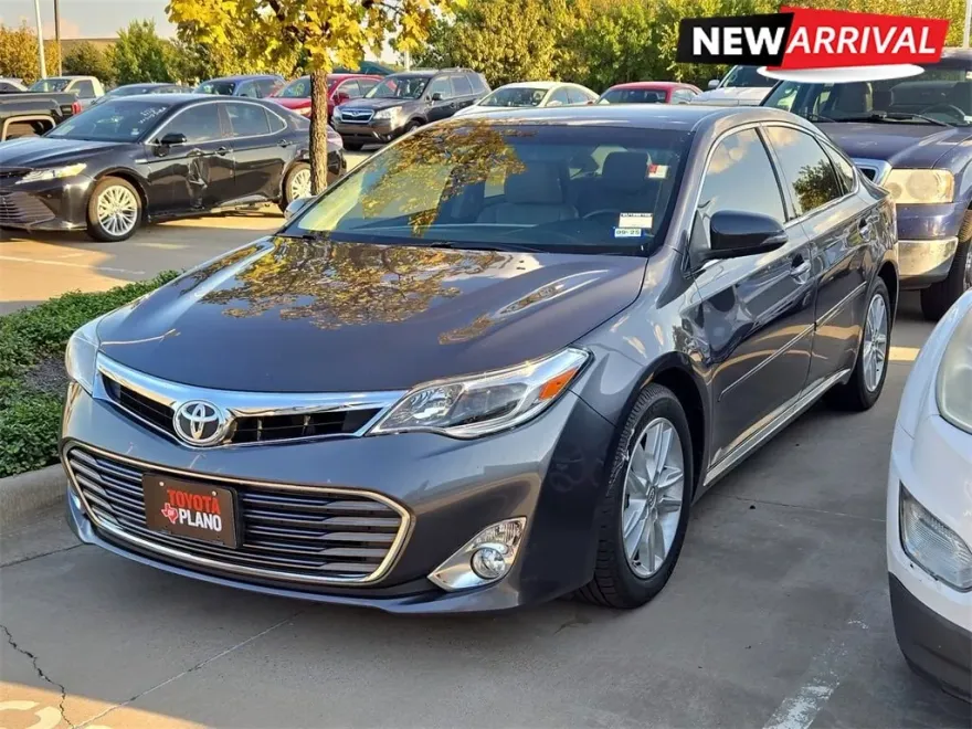 2014 Toyota Avalon XLE photo 1