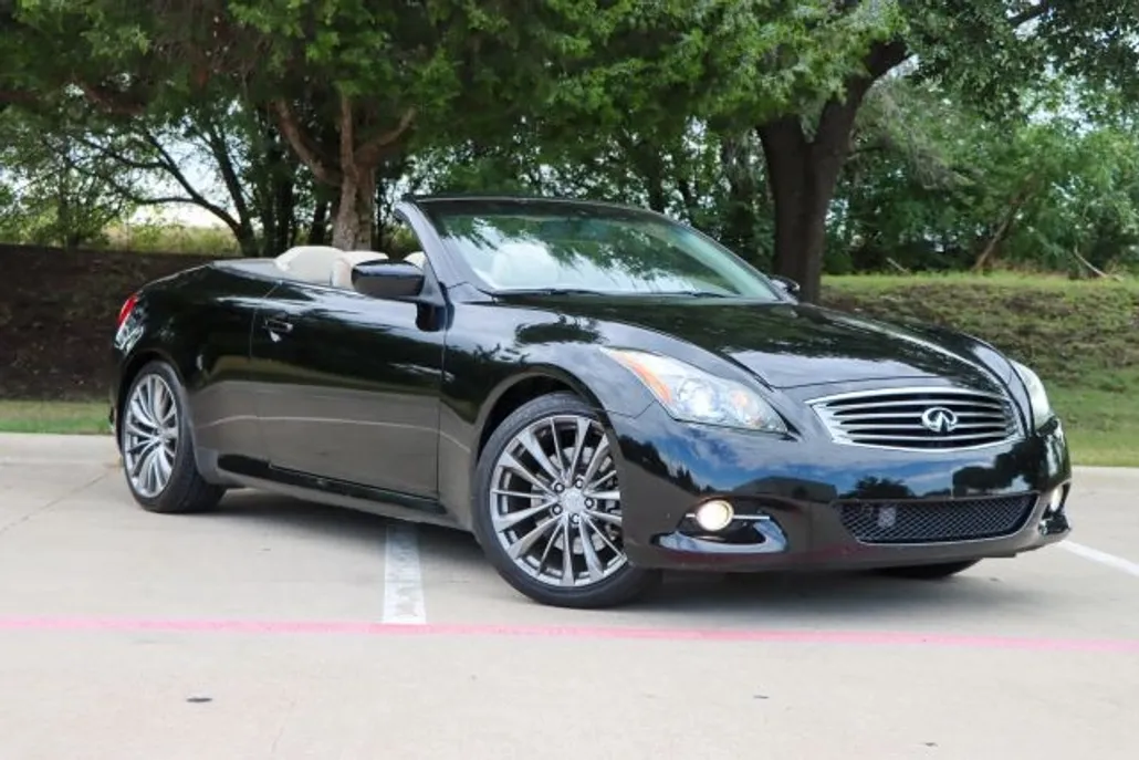 2011 Infiniti G37 Base Convertible photo 1