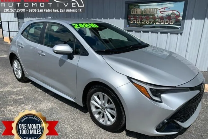 2023 Toyota Corolla SE photo 1