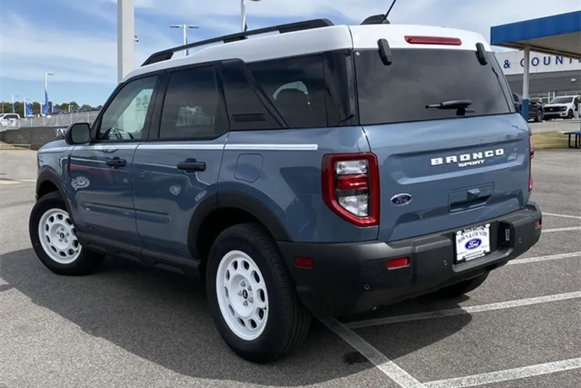 2025 Ford Bronco Sport Heritage photo 1