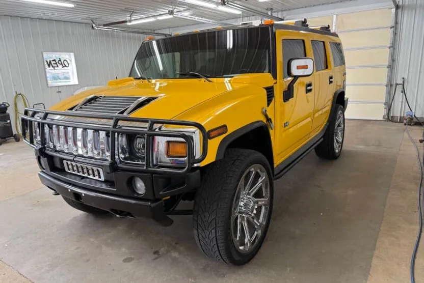 2004 Hummer H2 3/4 Ton photo 1