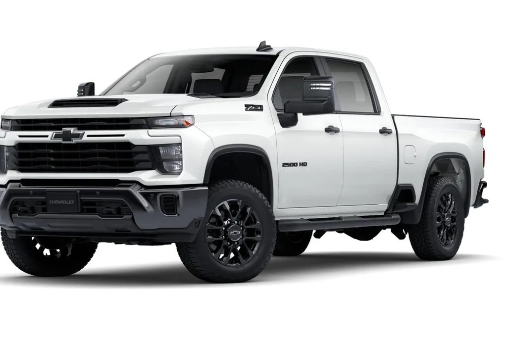 2025 Chevrolet Silverado 2500HD Custom photo 1