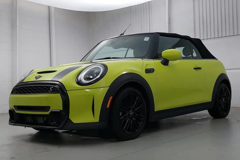2024 Mini Cooper S Convertible photo 1