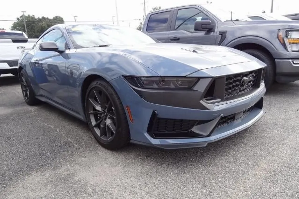 2024 Ford Mustang Dark Horse photo 1