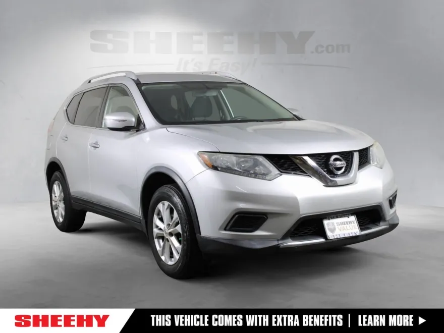 2015 Nissan Rogue SV photo 1