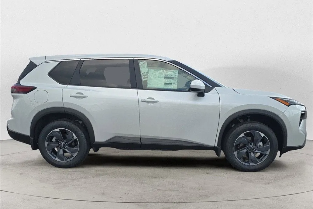 2026 Nissan Rogue SV photo 1