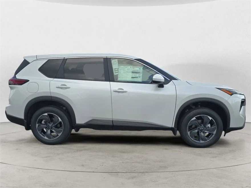2026 Nissan Rogue SV photo 1