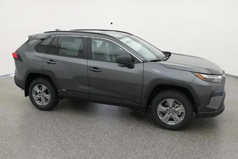 2025 Toyota RAV4 Hybrid LE photo 1