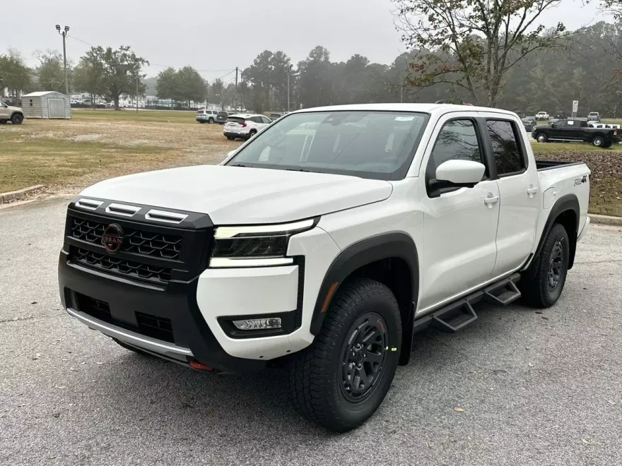 2025 Nissan Frontier PRO-4X photo 1