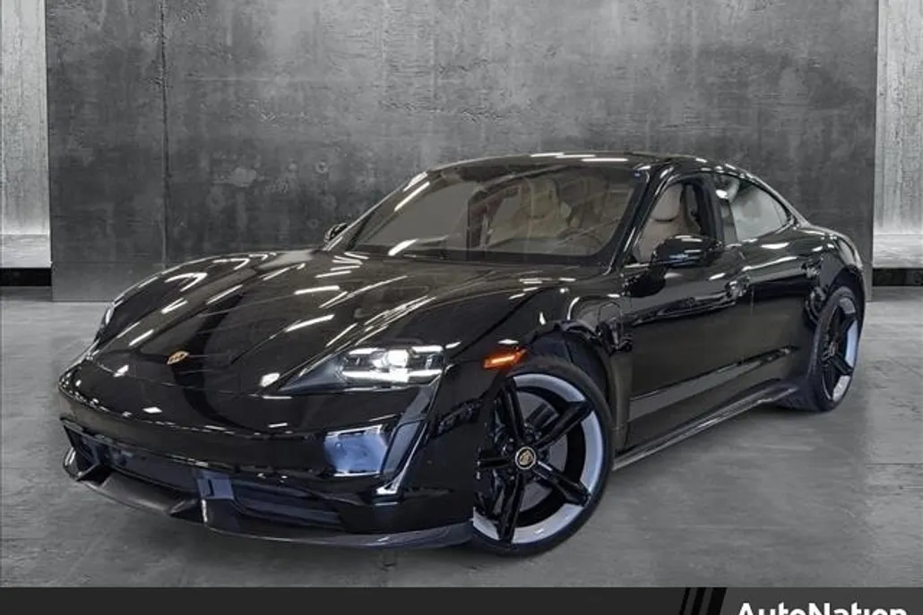 2021 Porsche Taycan Turbo S photo 1