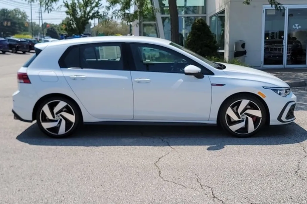 2024 Volkswagen Golf GTI S photo 1