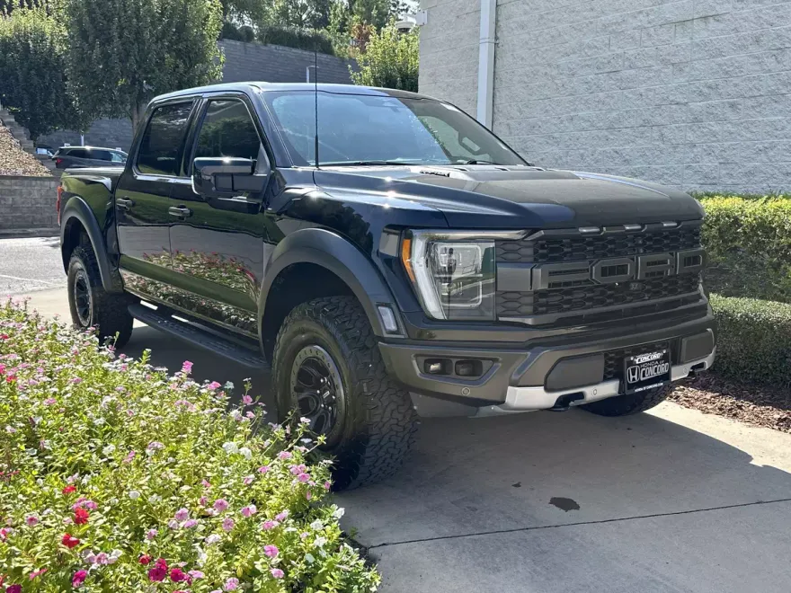 2023 Ford F-150 Raptor photo 1