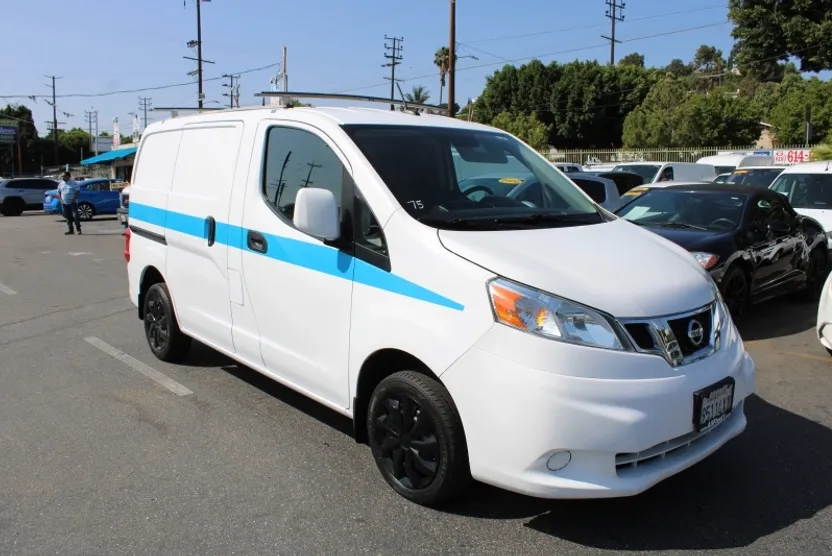 2017 Nissan NV200 S photo 1