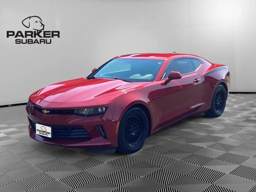 2017 Chevrolet Camaro 1LT photo 1