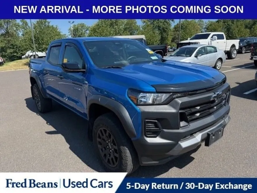 2024 Chevrolet Colorado Trail Boss photo 1