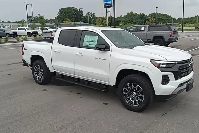 2026 Chevrolet Colorado Z71 photo 1