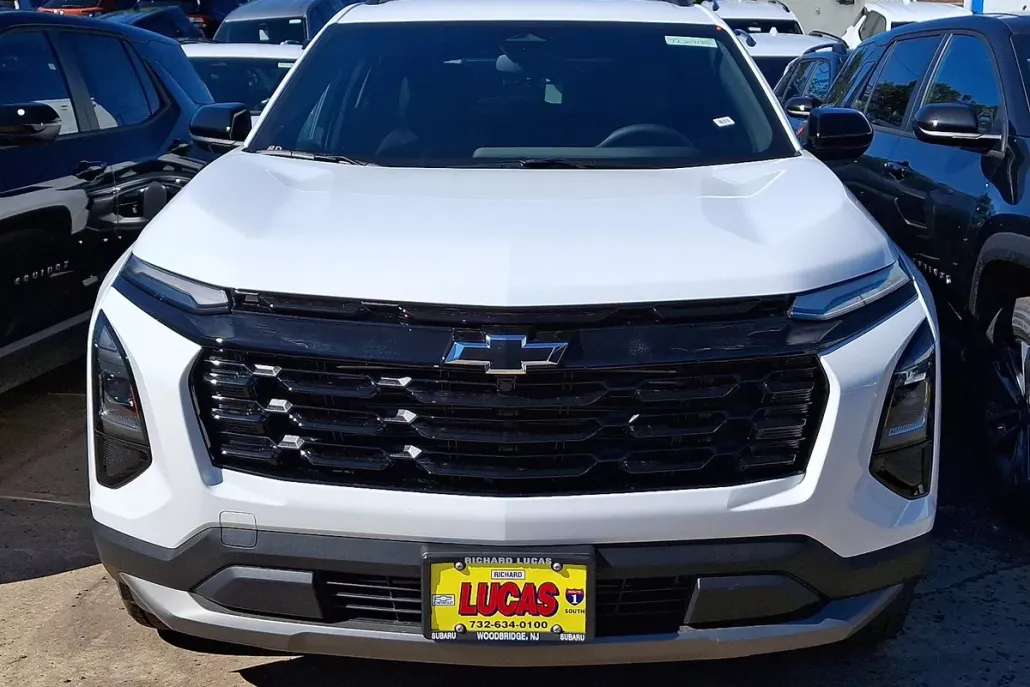 2026 Chevrolet Equinox LT photo 1