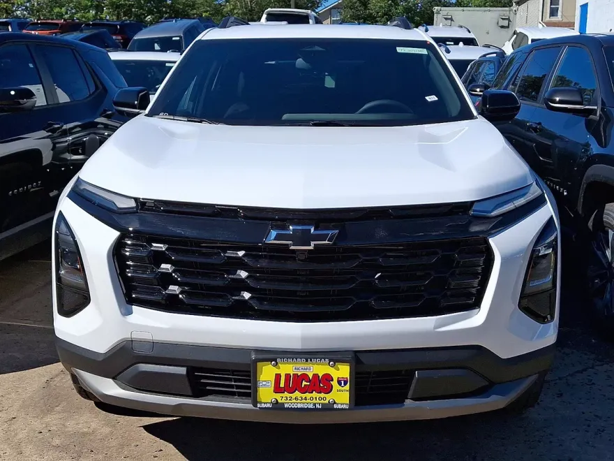 2026 Chevrolet Equinox LT photo 1