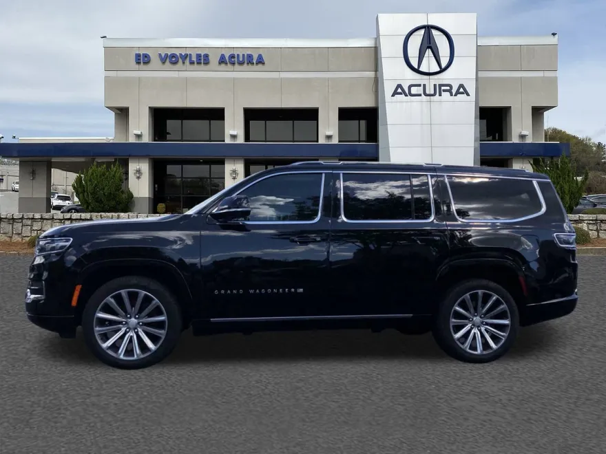 2023 Jeep Grand Wagoneer II photo 1