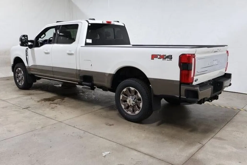 2026 Ford F-350 King Ranch photo 1