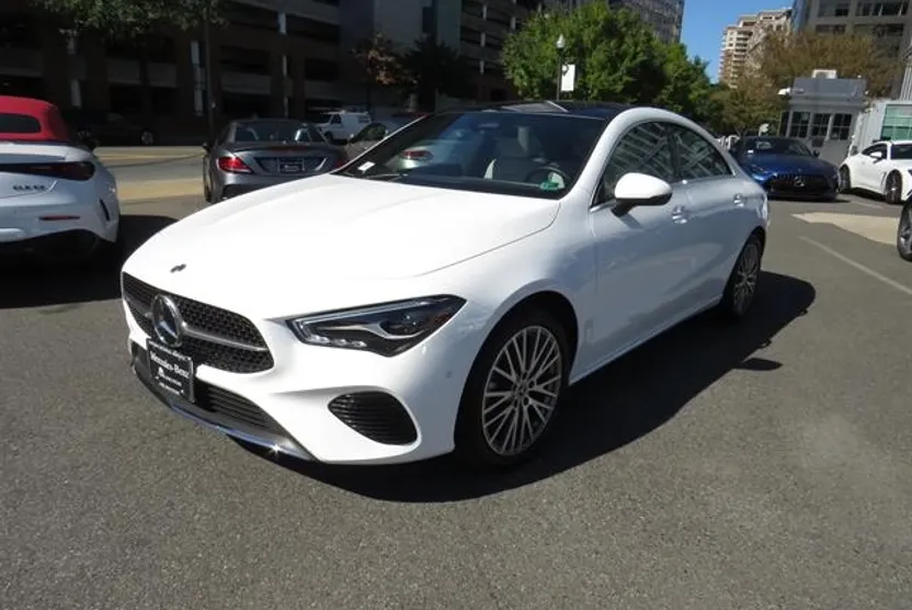 2025 Mercedes Benz CLA 250 4MATIC photo 1