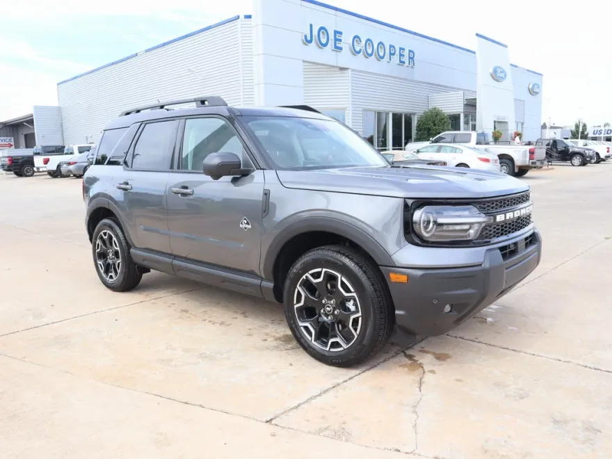 2025 Ford Bronco Sport Outer Banks photo 1