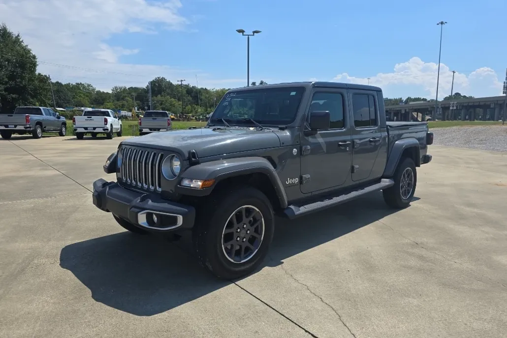 2023 Jeep Gladiator Overland photo 1