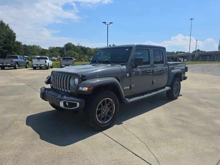 2023 Jeep Gladiator Overland photo 1