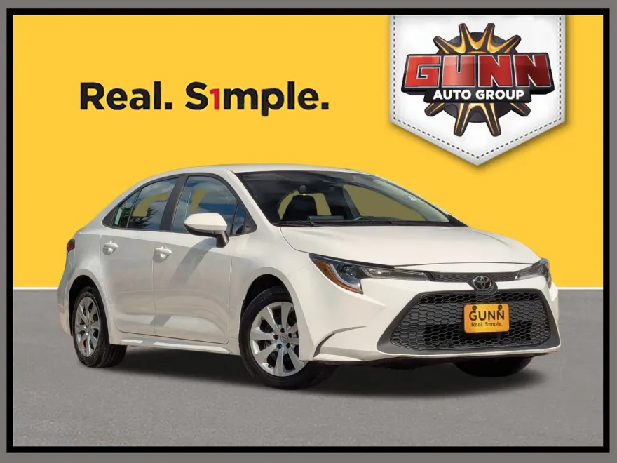 2022 Toyota Corolla LE photo 1