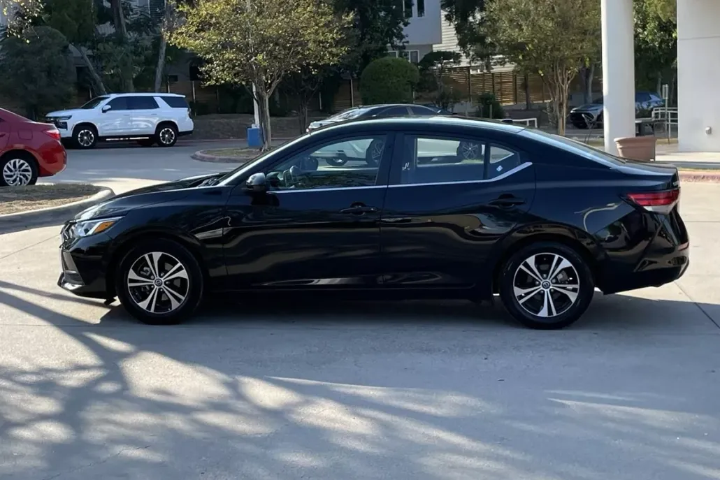 2023 Nissan Sentra SV photo 1