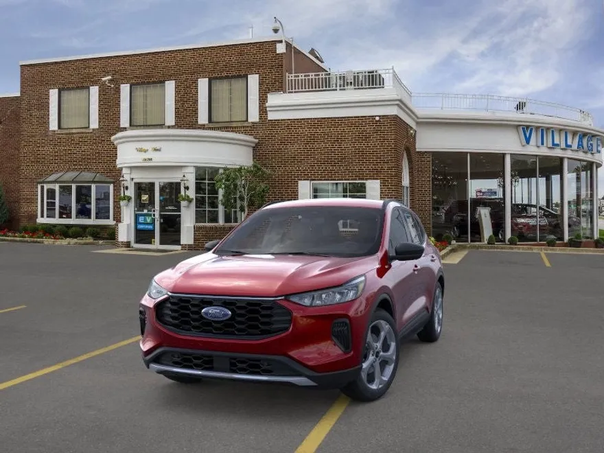 2025 Ford Escape ST-Line photo 1